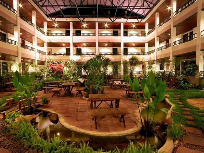 At Ayutthaya Hotel Extérieur photo